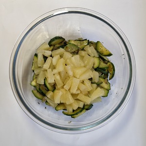 Салат из цуккини и ананаса Салат из цуккини и ананаса