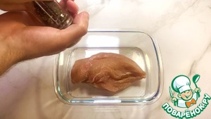 Салат с рукколой, камамбером и медовой курицей Салат с рукколой, камамбером и медовой курицей