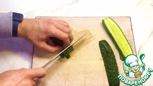 Салат с рукколой, камамбером и медовой курицей Салат с рукколой, камамбером и медовой курицей