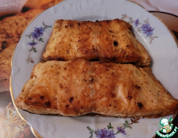 Жареная красная рыба