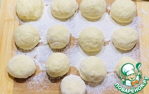 Пирожки с зеленым луком, пекинской капустой и яйцом Пирожки с зеленым луком, пекинской капустой и яйцом