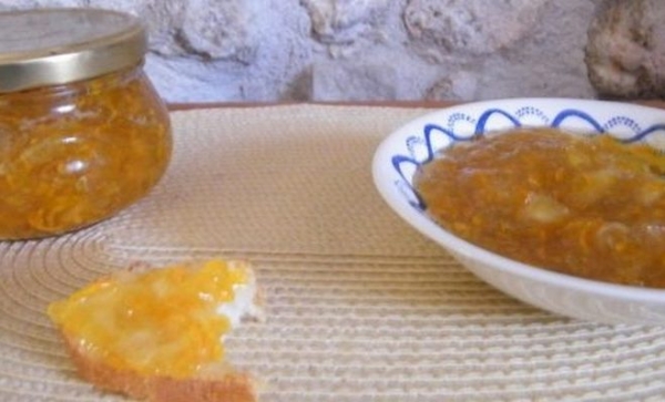 Кабачковое варенье с яблоками и изюмом