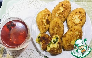 Пирожки с зеленым луком, пекинской капустой и яйцом Пирожки с зеленым луком, пекинской капустой и яйцом