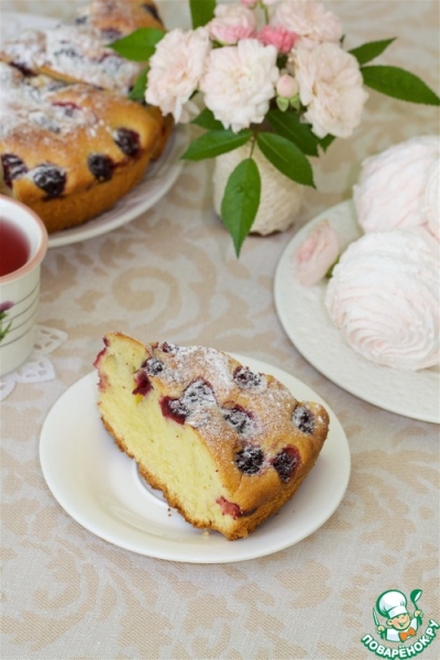 Пирог на растительном масле с вишней