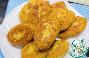 Пирожки с зеленым луком, пекинской капустой и яйцом Пирожки с зеленым луком, пекинской капустой и яйцом