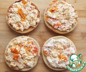 Брускетта с запеченой фетаксой и черри Брускетта с запеченой фетаксой и черри