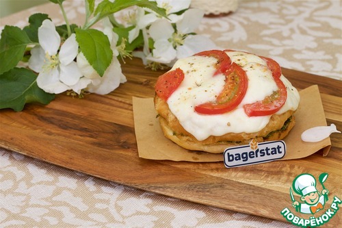 Булочка по мотивам "Капрезе" Булочка по мотивам "Капрезе"