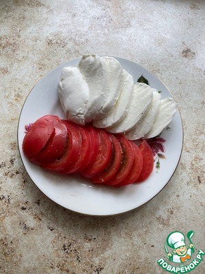 Булочка по мотивам "Капрезе" Булочка по мотивам "Капрезе"