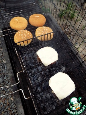 Бургер с двойным сыром Бургер с двойным сыром