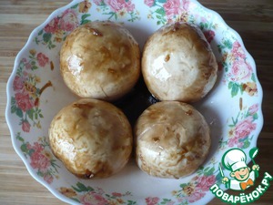 Бургер с шампиньонами и куриным филе Бургер с шампиньонами и куриным филе