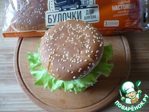 Бургер с шампиньонами и куриным филе Бургер с шампиньонами и куриным филе