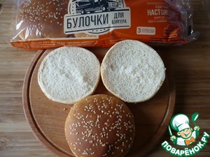 Бургер с шампиньонами и куриным филе Бургер с шампиньонами и куриным филе