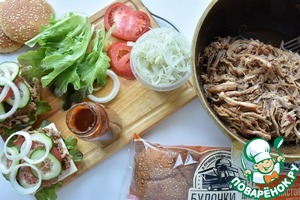 Бургер со свининой тушеной в пиве