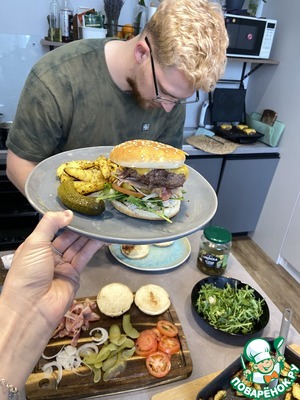 Чизбургер с грибным соусом Чизбургер с грибным соусом