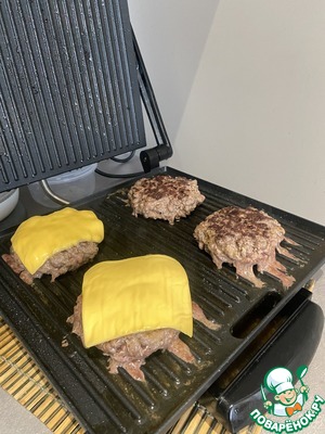 Чизбургер с грибным соусом Чизбургер с грибным соусом