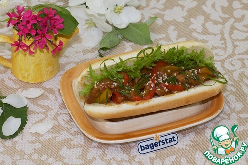 Хот-дог по мотивам азиатской кухни Хот-дог по мотивам азиатской кухни