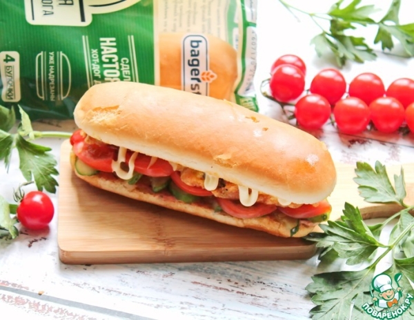 Хот дог с куриными рулетиками Хот дог с куриными рулетиками