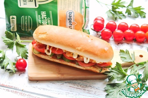 Хот дог с куриными рулетиками Хот дог с куриными рулетиками