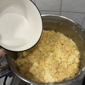 Иримшик (красный творог)