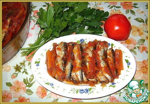 Салака в томатном соусе с овощами Салака в томатном соусе с овощами