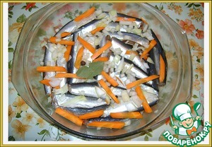 Салака в томатном соусе с овощами Салака в томатном соусе с овощами