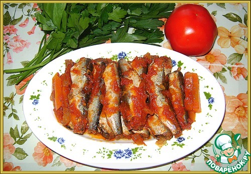 Салака в томатном соусе с овощами Салака в томатном соусе с овощами