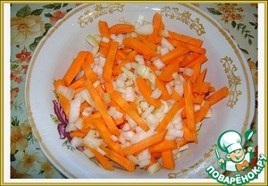 Салака в томатном соусе с овощами Салака в томатном соусе с овощами