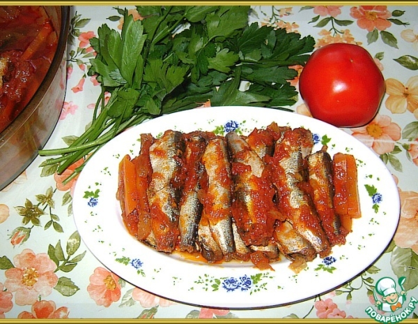 Салака в томатном соусе с овощами Салака в томатном соусе с овощами