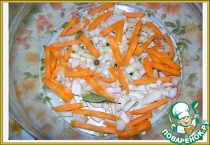 Салака в томатном соусе с овощами Салака в томатном соусе с овощами