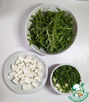 Салат с цуккини, рукколой и фетой