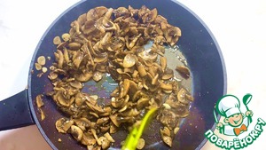 Сэндвич с жареным яйцом в чиабатте