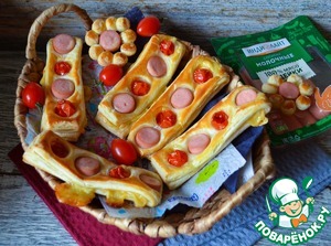 Слойки с сосисками и черри