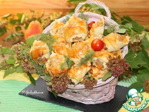 Слойки с начинкой из фарша