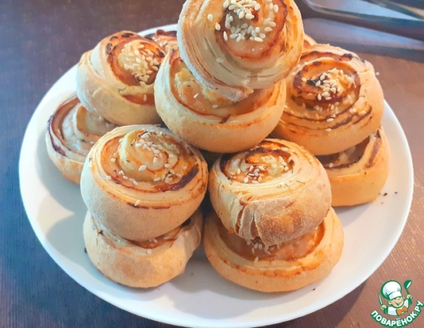 Плюшки с курицей и сыром Плюшки с курицей и сыром