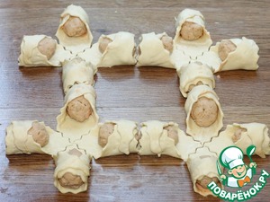 Слойки с начинкой из фарша