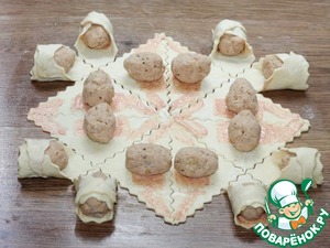 Слойки с начинкой из фарша