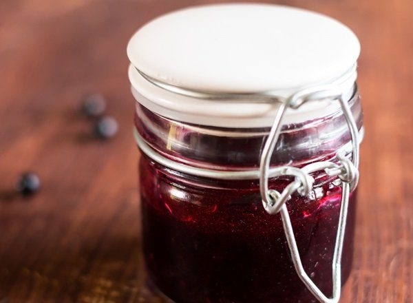 Желе из черной смородины через мясорубку на зиму