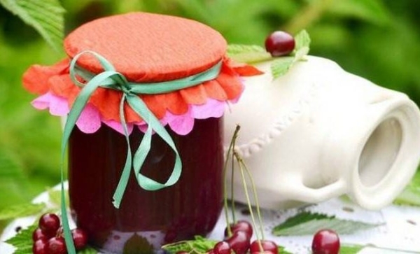 Королевское варенье из вишни и грецких орехов Королевское варенье из вишни и грецких орехов