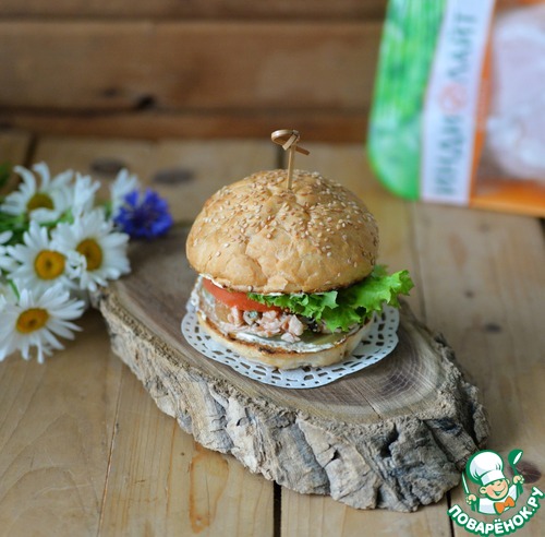 Бургер из индейки с пикантным соусом