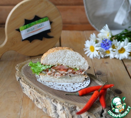 Бургер из индейки с пикантным соусом