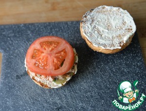 Бургер из индейки с пикантным соусом