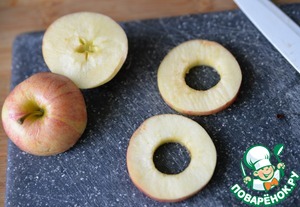 Бургер с индейкой и карамелизированным луком