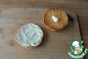 Бургер с индейкой и жюльеном