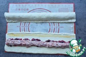 Колбасный венок с медово-горчичной глазурью Колбасный венок с медово-горчичной глазурью