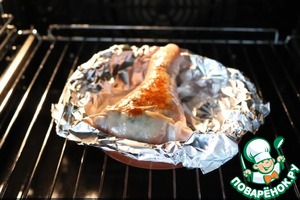 Фаршированная голень индейки с овощами и шампиньонами