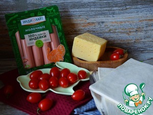 Слойки с сосисками и черри