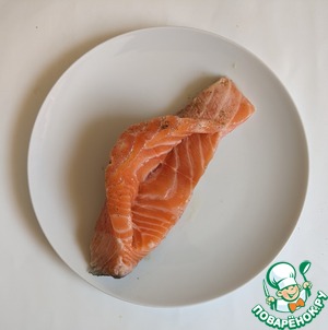 Кармашки из лосося со шпинатом