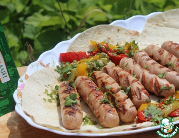 Кисло-сладкие перцы с сосисками