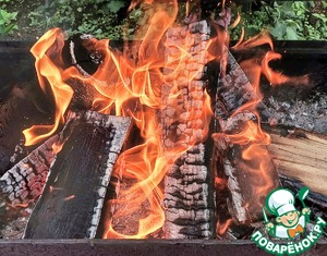 Купаты-гриль с моцареллой и томатами