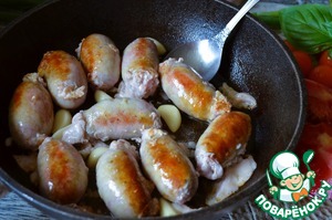 Мини-купаты с томатами и чесноком